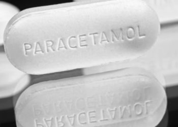 অলপ জ্বৰ হ’লেই Paracetamol খায়? জানি থওক কি কি সমস্যা হ’ব পাৰে আপোনাৰ শৰীৰত