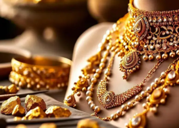 সোণৰ দাম ৭০ হাজাৰলৈ নামিব নেকি? বজাৰ বিশেষজ্ঞই কি কৈছে? জানি থওক সবিশেষ