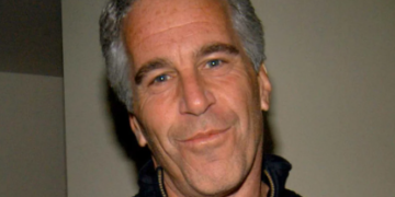 টেষ্টোষ্টেৰণ কম আছিল, একাধিক যৌনৰোগত আক্ৰান্ত হৈছিল! এপষ্টিনৰ মেডিকেল ৰিপৰ্টত আৰু কি কি ভয়ংকৰ তথ্য?