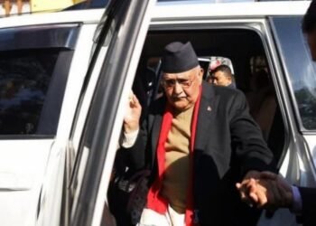 প্ৰধানমন্ত্ৰীৰ আসনত বহিয়েই জনতাক দিয়া প্ৰতিশ্ৰুতি পূৰণ, নেপালৰ প্ৰাক্তন প্ৰধানমন্ত্ৰী কে পি অলি শৰ্মাক গ্ৰেপ্তাৰ, গ্ৰেপ্তাৰ বিদায়ী গৃহমন্ত্ৰী ৰমেশ লেখককো