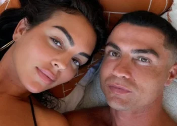 ‘তুমি যদি কোৱা জোন-তৰা আনি দিম’, ৰ’নাল্ডোই আকাশৰ তৰা উপহাৰ দিলে প্ৰেমিকাক!