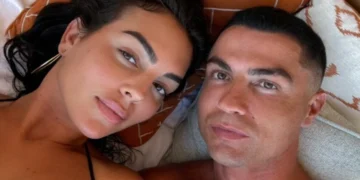 ‘তুমি যদি কোৱা জোন-তৰা আনি দিম’, ৰ’নাল্ডোই আকাশৰ তৰা উপহাৰ দিলে প্ৰেমিকাক!