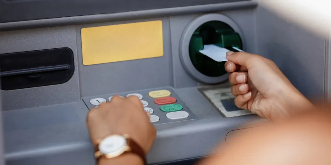 ATM ৰ পৰা ধন উলিওৱাৰ নিয়ম সলনি, ১ এপ্ৰিলৰ পৰা হ’ব কাৰ্যকৰী