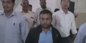 ভাৰততে থাকি ভাৰতকে প্ৰতাৰণা! পাকিস্তানক দেশৰ তথ্য প্ৰদান কৰি গ্ৰেপ্তাৰ চাবুৱাৰ বায়ুসেনা ঘাটিৰ কৰ্মচাৰী