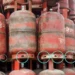 LPG চিলিণ্ডাৰৰ তলত কিয় সৰু সৰু ফুটা থাকে? ৯৯% লোকে নাজানে সঠিক উত্তৰ