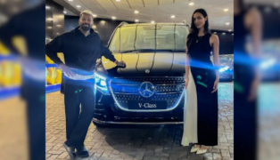 প্ৰাক্তন পত্নীক ৪ কোটিৰ বাহন উপহাৰ দিয়াৰ পাছত প্ৰেমিকাকো ১ কোটি ৭০ লাখৰ বাহন দিলে হাৰ্দিকে