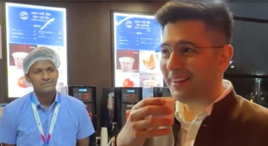 দেশৰ কোন বিমানবন্দৰত সস্তাত পোৱা যায় কফি, চিঙৰা? মাত্ৰ ১০ টকাত বিমান বন্দৰত চাহ খালে ৰাঘৱ চাড্ডাই