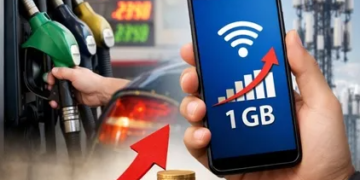 মোবাইল ৰিচাৰ্জতো টেক্স! ২৪৯, ২৯৯ টকাৰ ৰিচাৰ্জ বাঢ়ি কিমান হ’ব, চৰকাৰৰ ১ জিবি ডাটাতো টেক্স লগোৱাৰ চিন্তা-চৰ্চা