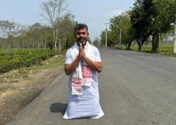 প্ৰত্যাশা, আকৌ এই বাটেৰেই বিধায়ক হৈ আহিম…! ধোদৰ আলিত বহি অসমবাসীক প্ৰণাম জনাই কি প্ৰত্যাশা জনালে ৰূপজ্যোতি কূৰ্মী অৰ্থাৎ ধনুকাইয়ে?