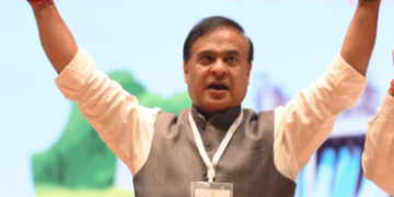 বৰষুণেও ম্লান কৰিব পৰা নাই ৰাইজৰ মৰম-উৎসাহ! জনতাৰ ওচৰত কৃতজ্ঞ হৈ কি কৈছে হিমন্ত বিশ্ব শৰ্মাই