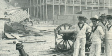 চকুৰ পলকতেই শেষ হৈছিল ৫০০ সেনা, ধ্বংস প্ৰাসাদ, জাহাজ সকলো! মাত্ৰ ৩৮ মিনিট ধৰি চলিছিল বিশ্বৰ এই যুদ্ধ