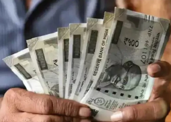 ২০ মাহৰ বকেয়া ধন পাব একেলগেই! হাতলৈ আহিব ৩ৰ পৰা ১৫ লাখ টকা, অষ্টম দৰমহা কমিছনৰ বাস্তবায়ন কেতিয়া হ’ব?