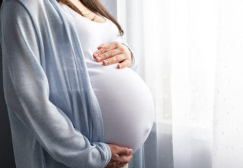 ৩৫ৰ পাছত সন্তানধাৰণৰ পৰিকল্পনা? জানক হ’বলগীয়া মাতৃসকলে কোন কোন বিষয়ক গুৰুত্ব দিয়া জৰুৰী?