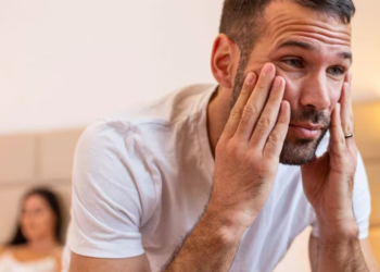 এই ৭ কাৰণত শৰীৰত হু হু কৰে কমি যায় শুক্ৰাণু! কমি যায় উদ্দমতা! সন্তান উৎপাদনত সমস্যা, পুৰুষৰ বাবে এই খবৰ