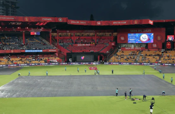 IPLত চেম্পিয়নৰ দৰেই আৰম্ভণি বাংগালুৰুৰ, ২০২ ৰানত অনায়াসে জয় হায়দৰাবাদৰ বিৰুদ্ধে