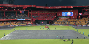 IPLত চেম্পিয়নৰ দৰেই আৰম্ভণি বাংগালুৰুৰ, ২০২ ৰানত অনায়াসে জয় হায়দৰাবাদৰ বিৰুদ্ধে