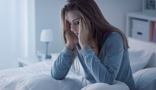 নিদ্ৰাহীনতাৰ সমস্যা হৈছে? কি কি খাদ্য খালে টোপনি ভাল হয়?