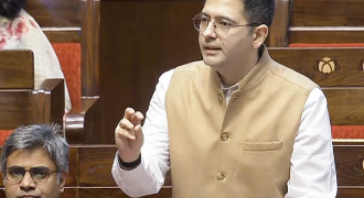 সন্তান হোৱাৰ পাছত পিতৃয়েও সন্তানৰ প্ৰতিপালনৰ বাবে ছুটি পাব লাগে, ৰাজ্যসভাত সৰৱ আপ সাংসদ ৰাঘৱ চাড্ডা