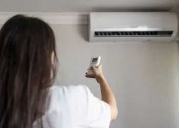 পৰিৱৰ্তিত বতৰত AC ব্যৱহাৰ কৰাটো কিমান বিপদজনক?