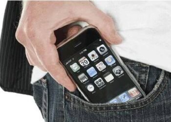 পেন্টৰ জেপত নাৰাখিব মোবাইল, পুৰুষে হেৰুৱাব পিতৃ হোৱাৰ স্বপ্ন!