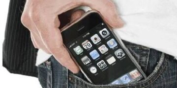 পেন্টৰ জেপত নাৰাখিব মোবাইল, পুৰুষে হেৰুৱাব পিতৃ হোৱাৰ স্বপ্ন!