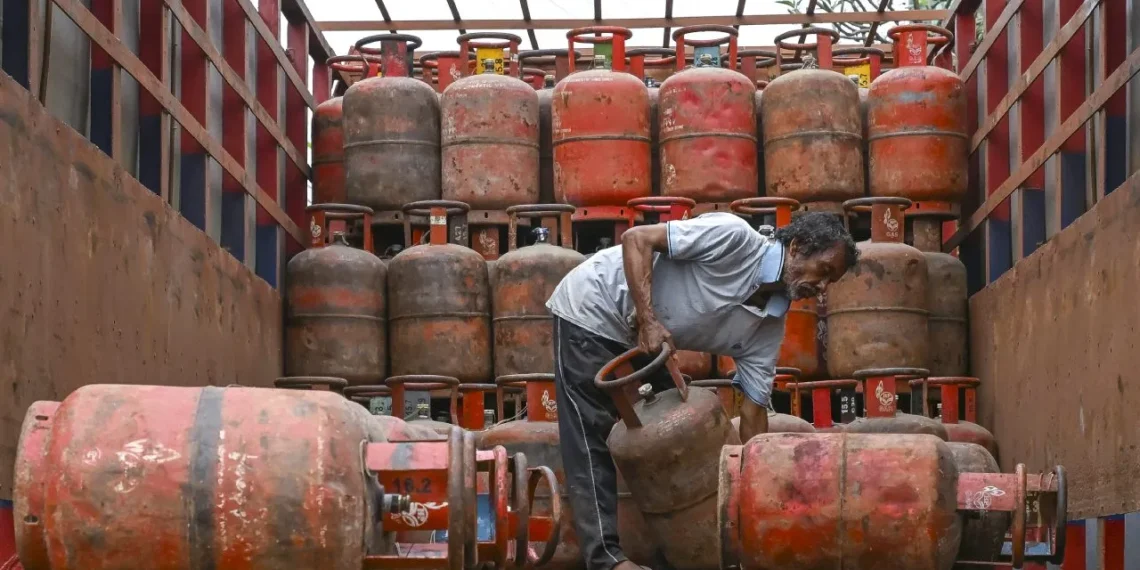 কোনখন দেশে সৰ্বাধিক এল পি জি উৎপাদন কৰে, জানি হ’ব আচৰিত!