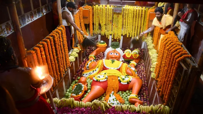 হনুমানক সন্তুষ্ট কৰাৰ সহজ উপায়, পাব জীৱনত সফলতা!