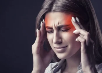 মাইগ্ৰেইনৰ সমস্যাত ভুগিছে নেকি? ইয়াৰ চিকিৎসা কি জানক বিশেষজ্ঞৰ পৰা