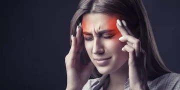 মাইগ্ৰেইনৰ সমস্যাত ভুগিছে নেকি? ইয়াৰ চিকিৎসা কি জানক বিশেষজ্ঞৰ পৰা