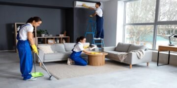 ঘৰ চাফা কৰোতে নকৰিব ভুল, ক্ষতি হ’ব আপোনাৰ অৰ্থ !