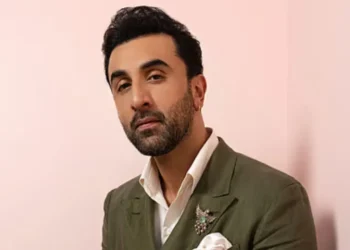 ধনী ব্যক্তিৰ তালিকাত ৰণবীৰ কাপুৰ, খবৰ পাই আলিয়াই স্বামীক কি সুধিলে এইদৰে…