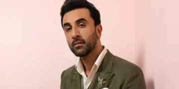 ধনী ব্যক্তিৰ তালিকাত ৰণবীৰ কাপুৰ, আলিয়াই স্বামীক সুধিলে এইদৰে