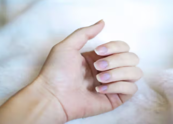 হাওঁফাওঁৰ কৰ্কটৰ প্ৰাথমিক উপসৰ্গ ফুটি ওঠে নখত, কোন ৩ লক্ষণ মাৰণ ৰোগৰ ইংগিত?