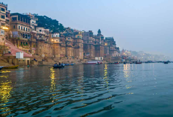 ঘৰত গংগাজল প্লাষ্টিকৰ বটলত থৈছে নেকি? অজানিতেই মাতি আনিছে চৰম দুৰ্ভাগ্য আৰু অৰ্থকষ্ট