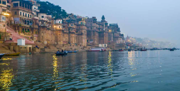 ঘৰত গংগাজল প্লাষ্টিকৰ বটলত থৈছে নেকি? অজানিতেই মাতি আনিছে চৰম দুৰ্ভাগ্য আৰু অৰ্থকষ্ট