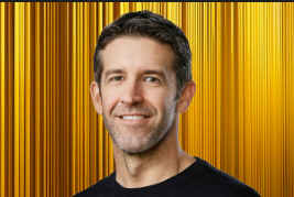 জন টাৰ্নাছ কোন? টিম কুকে নিজেই দায়িত্ব এৰি জন টাৰ্নাছৰ কান্ধত কিয় তুলি দিলে এপলৰ দায়িত্ব?