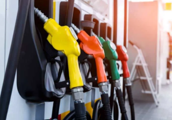 ১ লিটাৰ পেট্ৰল বিক্ৰি কৰিলে চৰকাৰৰ ঘৰলৈ কিমান টকা আহে? টেক্স নাথাকিলে আপুনি কিমান টকাত পালেহেতেন পেট্ৰল?