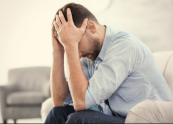 পুৰুষৰ বগা স্ৰাৱ কোনো গুৰুতৰ ৰোগৰ লক্ষণ নেকি? জানক কি কি লক্ষণ দেখিলে সতৰ্ক হোৱা জৰুৰী?