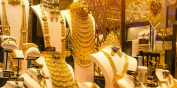 বিদেশৰ পৰা মুঠ কিমান সোণ টেক্স নিদিয়াকৈ আনিব পাৰি? নিয়ম জানিলে বিপদত নপৰে আপুনি