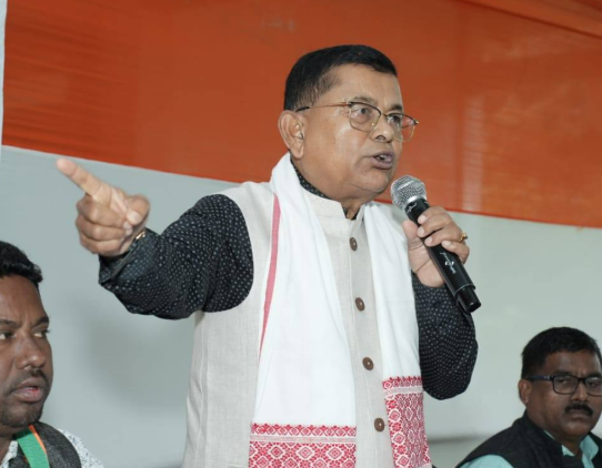 মই এইবাৰ ১ লাখতকৈ বেছি ভোটত জয়লাভ কৰিম, ভোট দিবলৈ আহি জিকাটো খাটাং বুলি কৈ কি কি ক’লে প্ৰশান্ত ফুকনে?