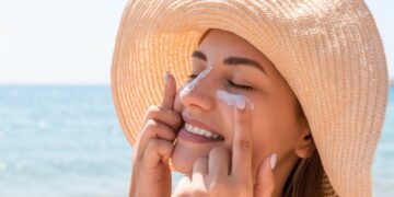 ৰ’দত ক’লা পৰা ছাল অতি সহজে কৰক ঠিক, অনুসৰণ কৰক মাত্ৰ এই টিপচ!