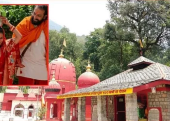 যুগ্ম জীৱনৰ আৰম্ভণি কৰিলে IIT বাবাই, পাতিলে ঐতিহাসিক মন্দিৰত বিয়া