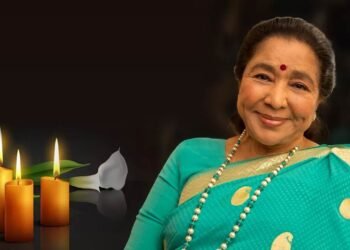 কেতিয়াও উভতি নহাৰ বাটেৰে গ’লগৈ যশস্বী গায়িকা আশা ভোছলে, অনুৰাগীৰ মাজত শোকৰ ছাঁ