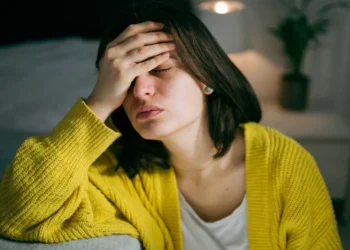 কোনটো ভিটামিনে ক্লান্তি দূৰ কৰে? জানক বিশেষজ্ঞৰ পৰা…