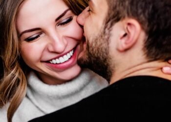 কেনেকুৱা পুৰুষে আকৰ্ষণ কৰে মডাৰ্ণ নাৰীক? জানি হ’ব আচৰিত!