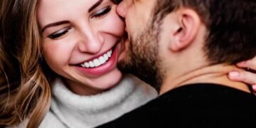 কেনেকুৱা পুৰুষে আকৰ্ষণ কৰে মডাৰ্ণ নাৰীক? জানি হ’ব আচৰিত!