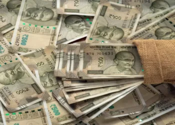 আপুনি কেৱল দৰমহাৰ ওপৰত নিৰ্ভৰ কৰে নেকি? এই সহজ উপায়েৰে বৃদ্ধি কৰক আয়ৰ উৎস