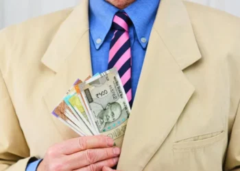 DA বৃদ্ধিৰ ফলত কৰ্মচাৰীৰ ওপৰত কেনেধৰণৰ প্ৰভাৱ পৰিব?