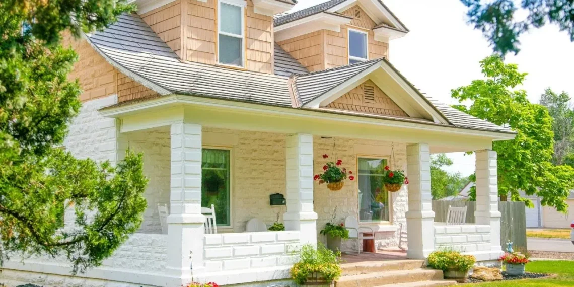 পৰিয়ালত হ’ব সংঘাত, ঘৰৰ ওচৰত কেতিয়াও নাৰাখিব এই কেইজোপা গছ!