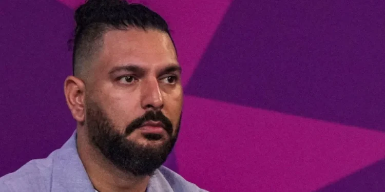 সকলোৰে সৈতে উঠা-বহা কৰিবলৈ টান পায় যুৱৰাজ সিঙে, আঁৰত আছে ডাঙৰ কাৰণ